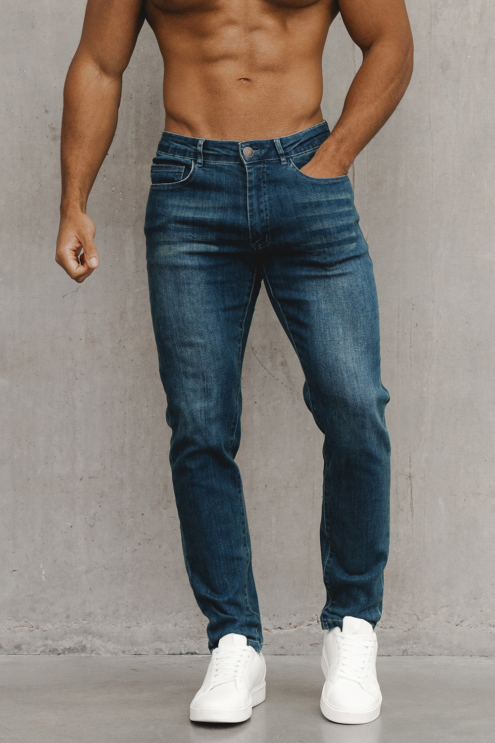 Athletic Fit Jeans in Mid Blue - TAILORED ATHLETE - USA