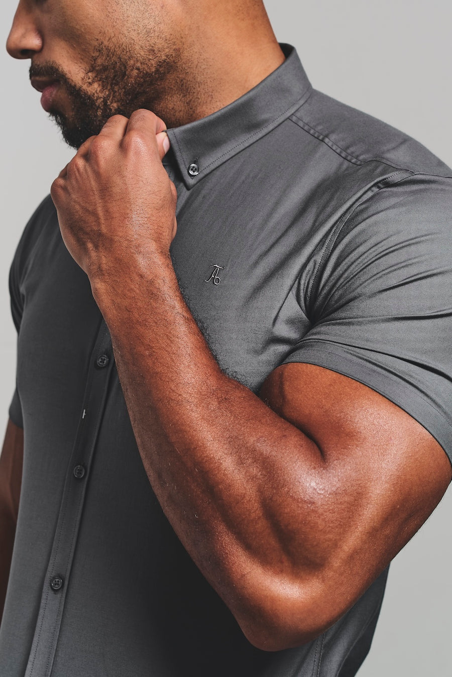 Athletic Fit Short Sleeve Signature Shirt in Grey - TAILORED ATHLETE - USA