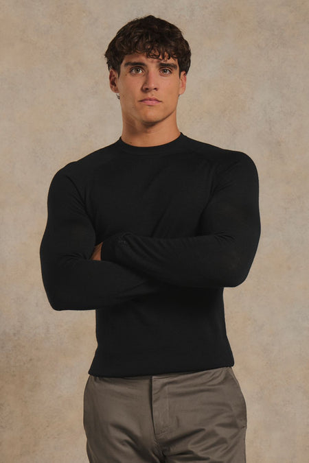 Extra Fine Merino Wool Crew Neck Sweater in Black