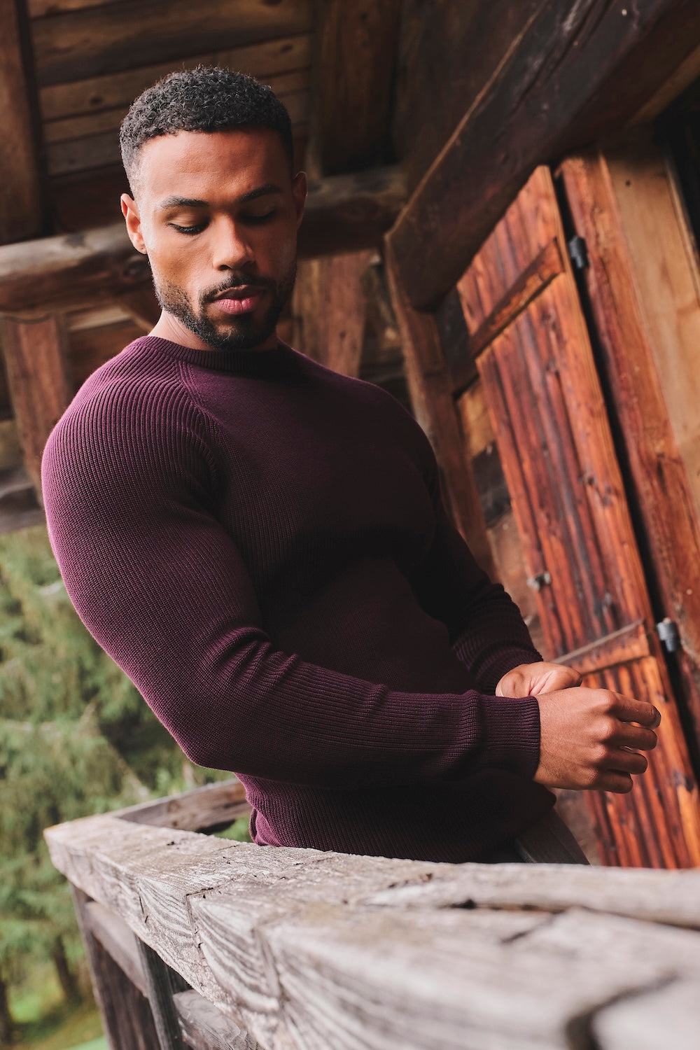 Pure Cotton Knitted Textured Crew Neck Sweater in Dark Bordeaux