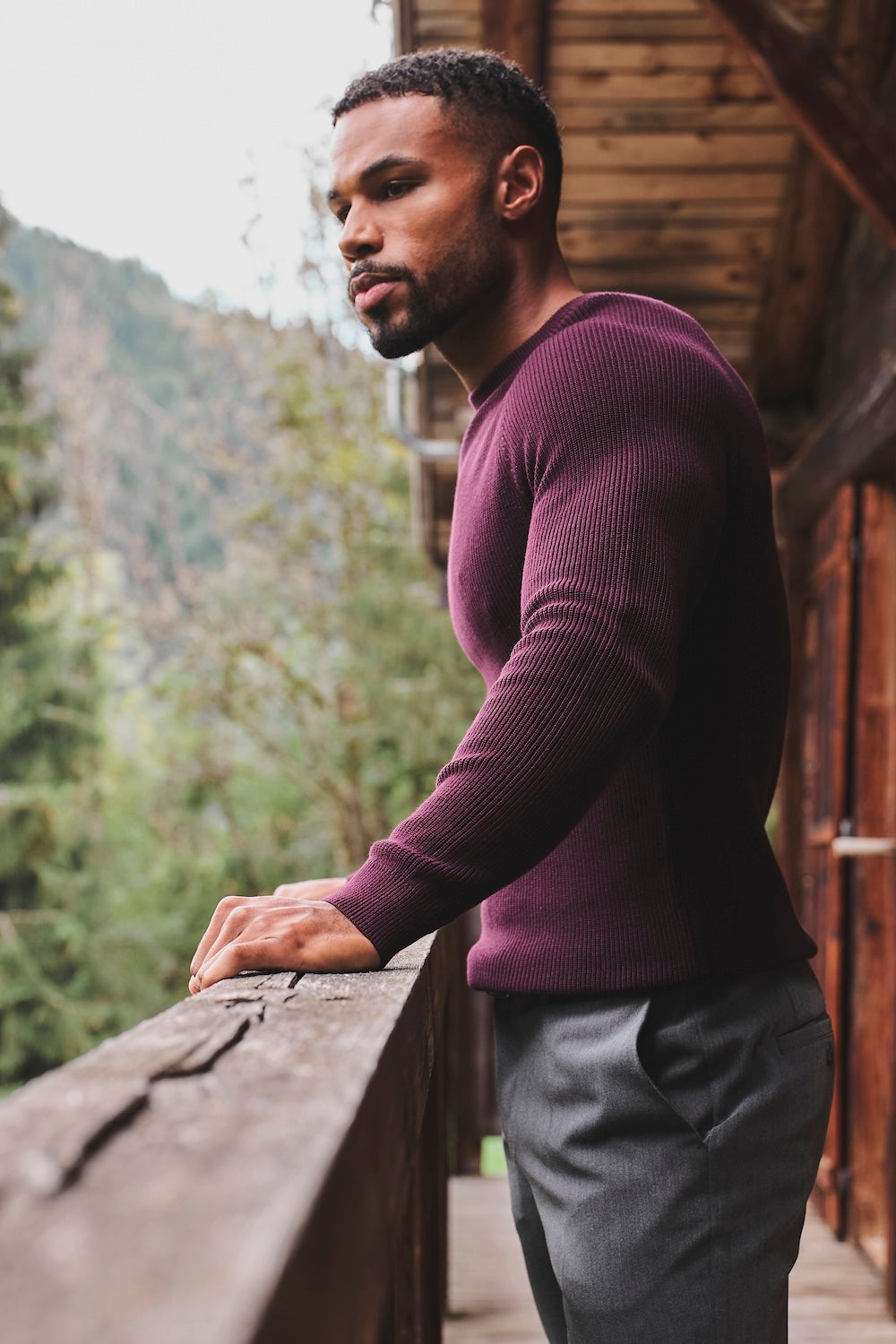 Pure Cotton Knitted Textured Crew Neck Sweater in Dark Bordeaux
