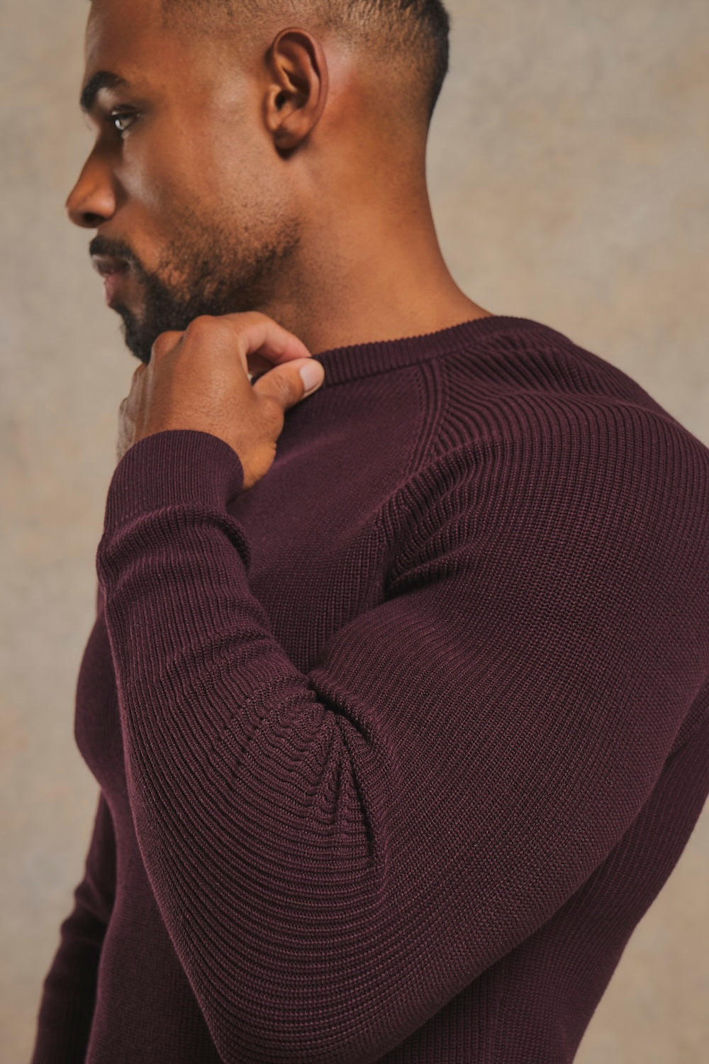 Pure Cotton Knitted Textured Crew Neck Sweater in Dark Bordeaux