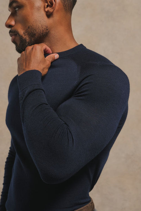 Extra Fine Merino Wool Crew Neck Sweater in Navy