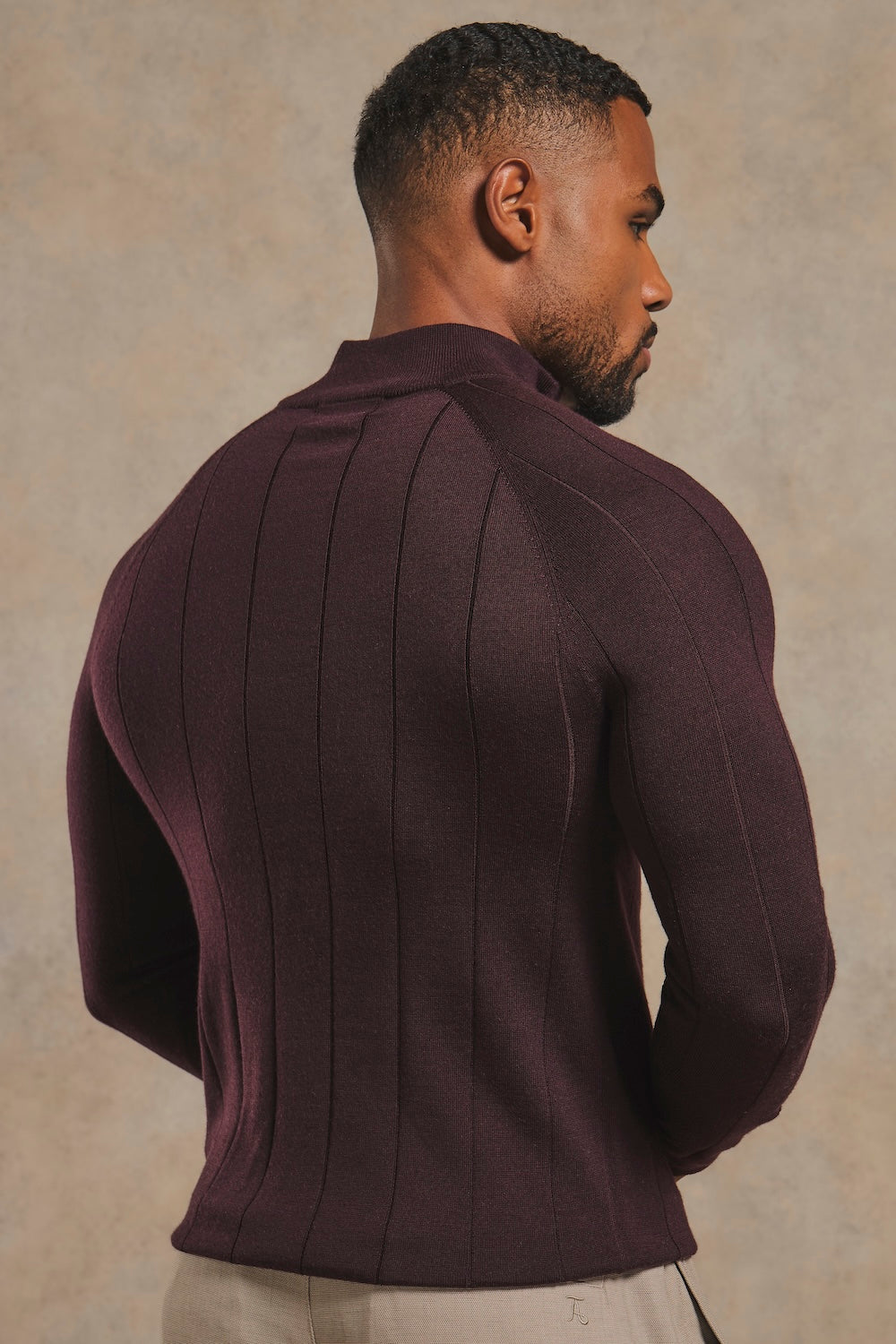 Extra Fine Merino Wool Ribbed Half Zip Neck Sweater in Dark Bordeaux