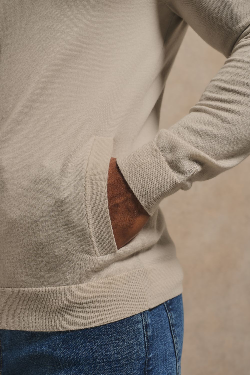 Extra Fine Merino Wool Knitted Zip Through in Ecru