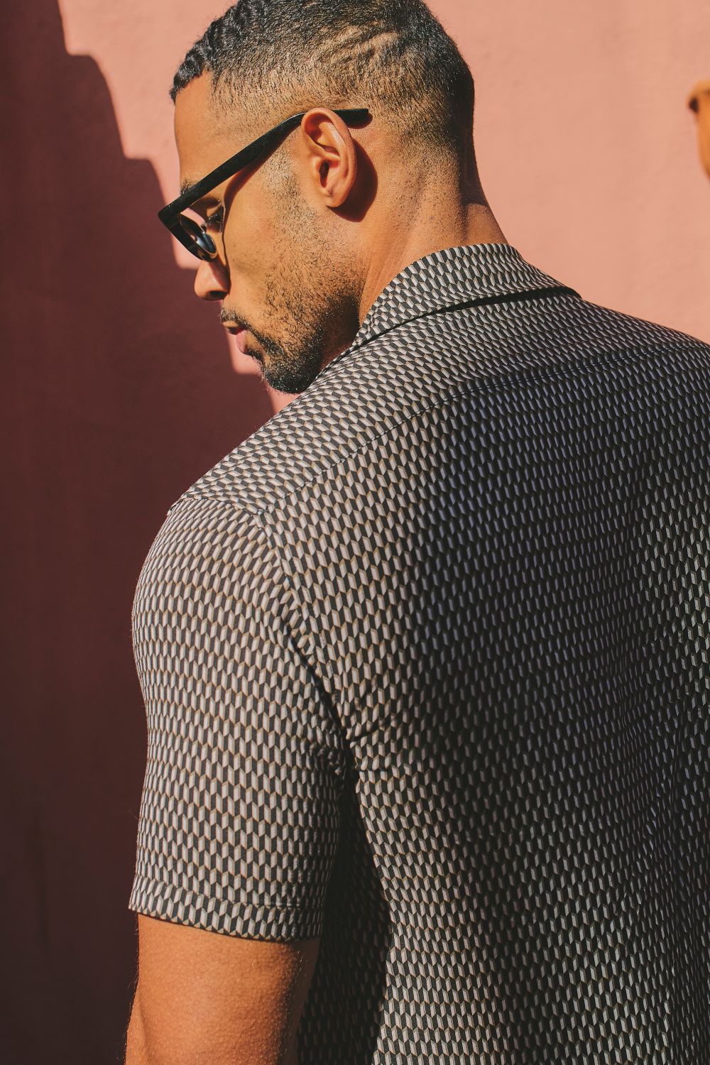 Geo Printed Shirt in Black - TAILORED ATHLETE - USA