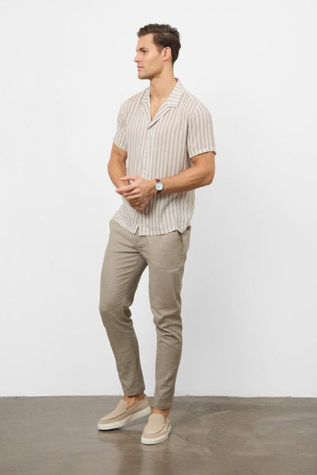 Printed Shirt in Stone Retro Stripe - TAILORED ATHLETE - USA