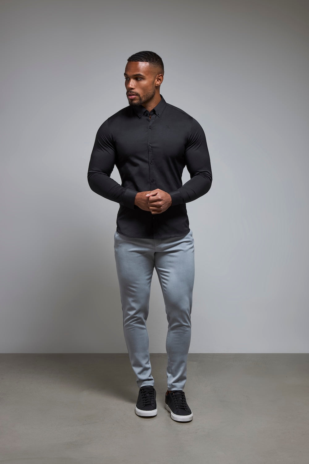 Signature Black Shirt Tailored Fit for Modern Style XXXL