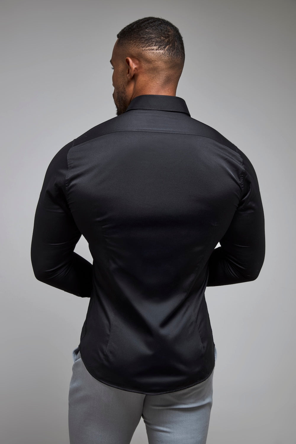 Athletic Fit Signature Shirt 2.0 in Black - TAILORED ATHLETE - USA