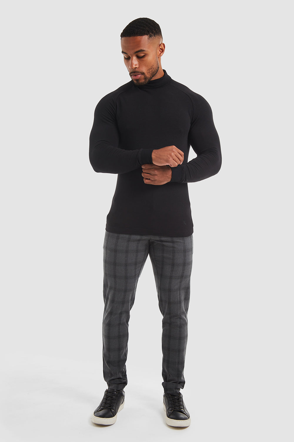 Knit (LS) ATHLETE Roll Neck - in Jersey USA Black TAILORED - Look