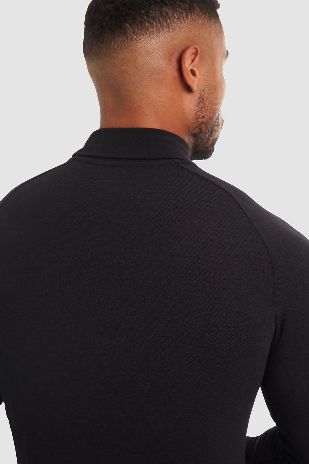 TAILORED - - Jersey Neck Knit Roll (LS) ATHLETE in Black USA Look
