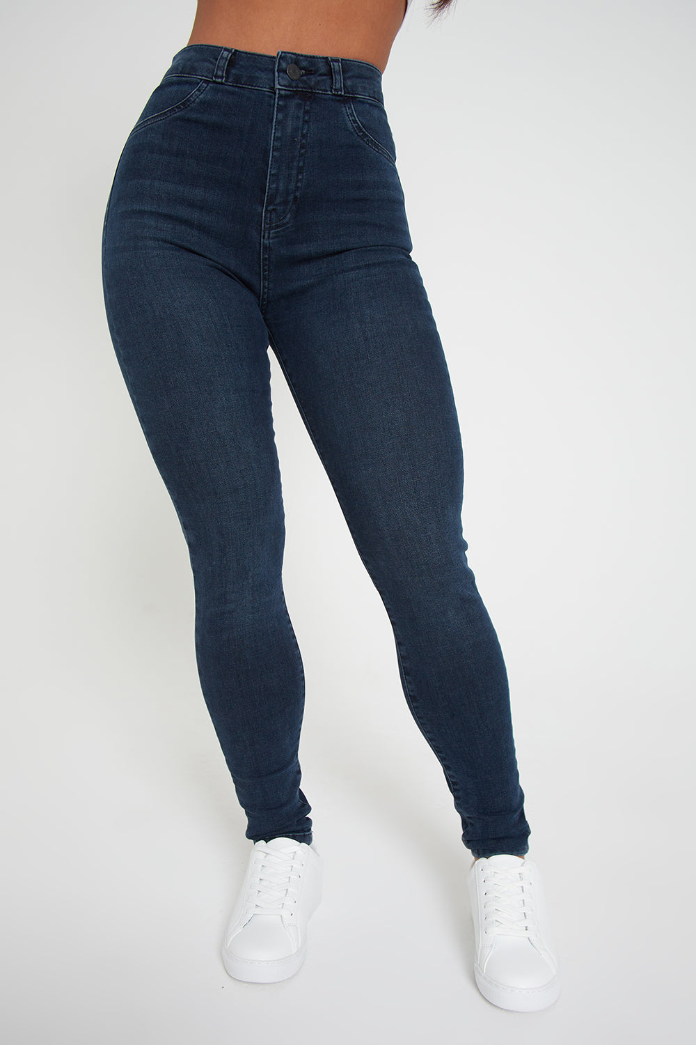 Tailored Athlete High Waisted Jeans in Dark Blue, M