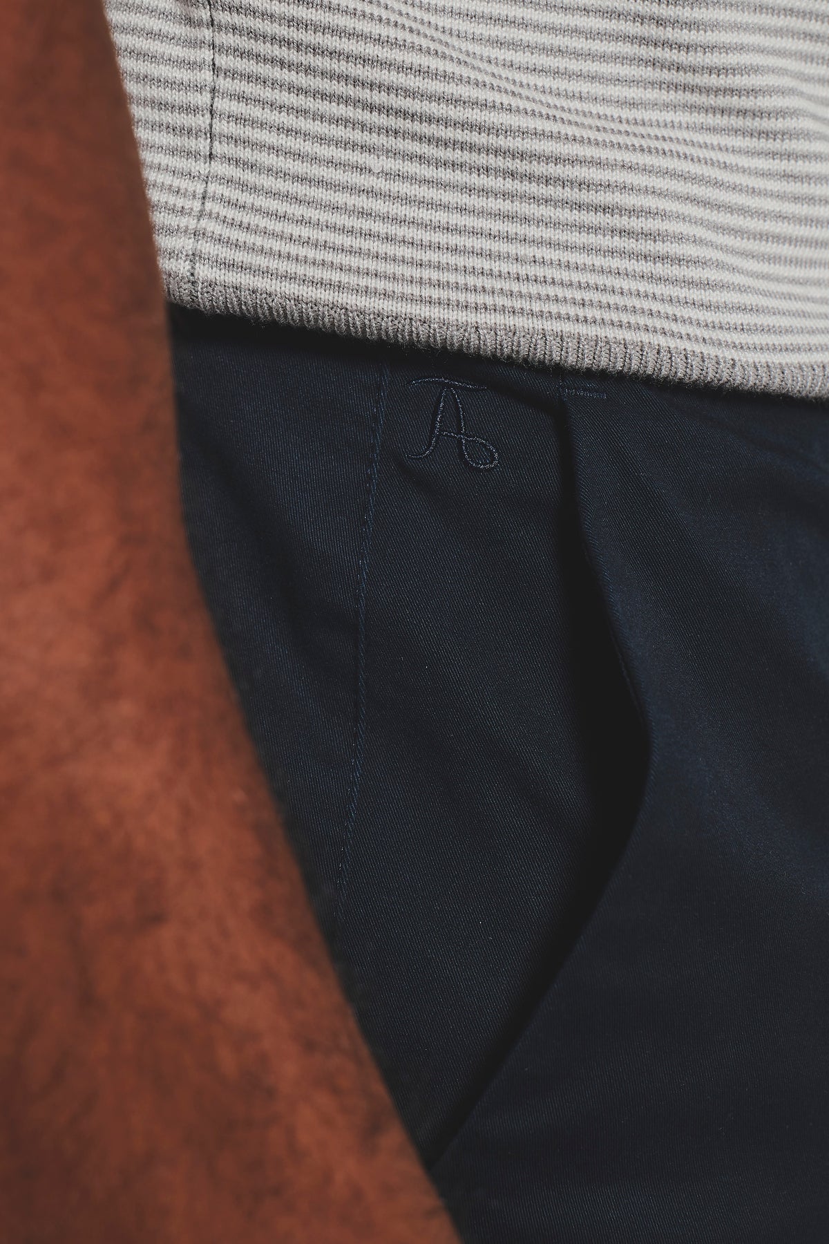 Athletic Fit Cotton Stretch Chino Pants in Navy