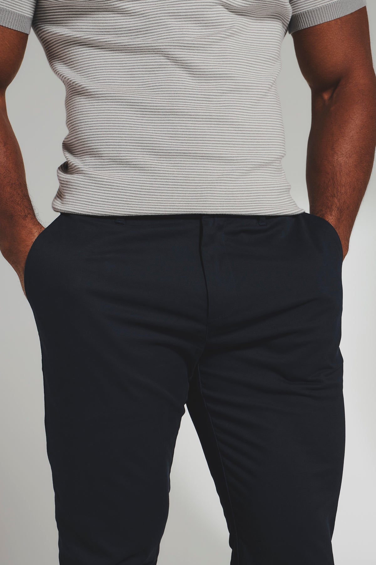Athletic Fit Cotton Stretch Chino Pants in Navy