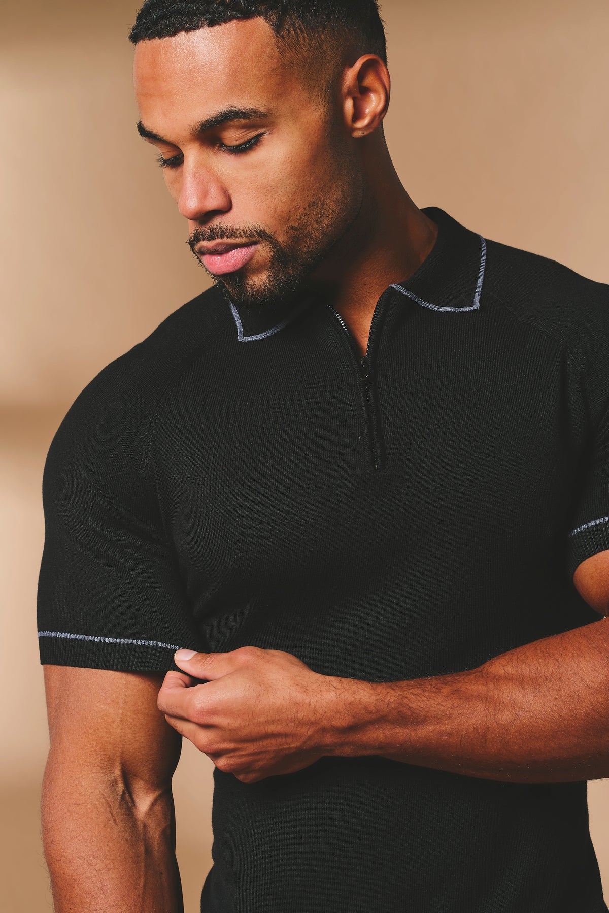 Tipped Knitted Zip Neck Polo Shirt in Black - TAILORED ATHLETE - USA