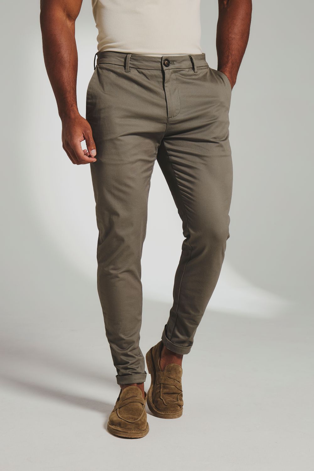 Athletic Fit Cotton Stretch Chino Pants in Khaki