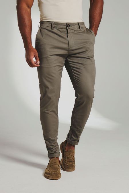 Athletic Fit Cotton Stretch Chino Pants in Khaki