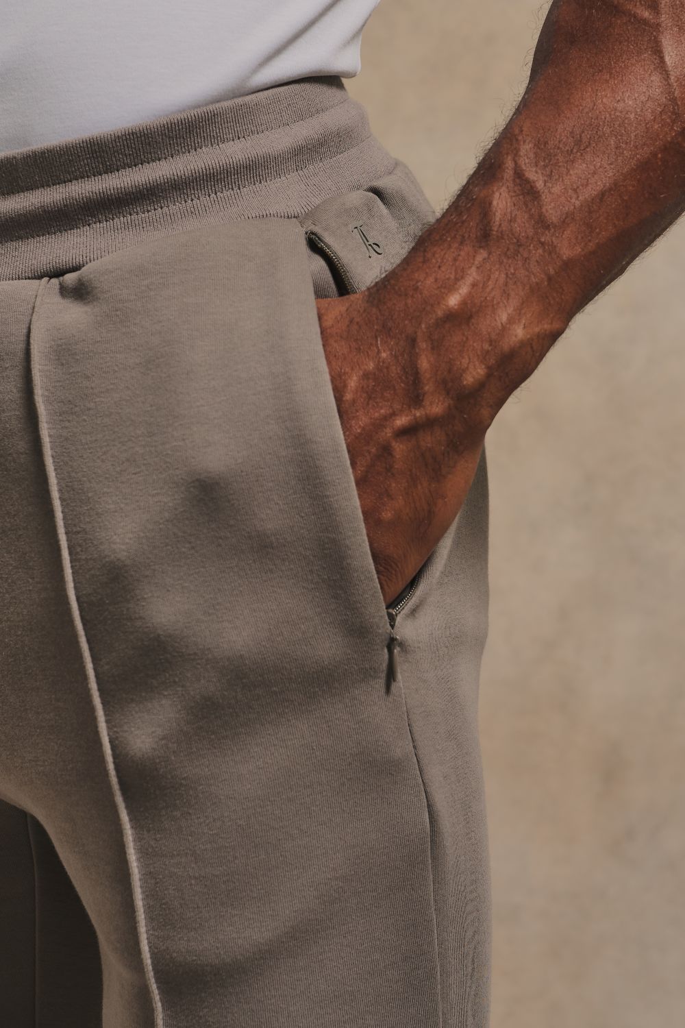 Luxe Sweat Smart Joggers in Mushroom