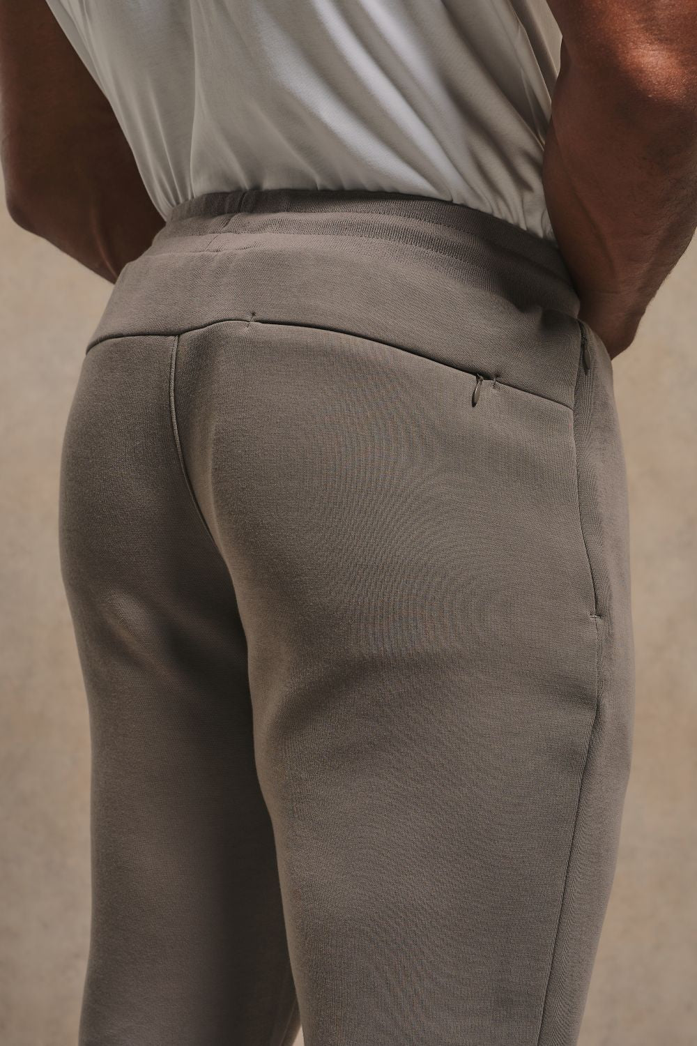 Luxe Sweat Smart Joggers in Mushroom