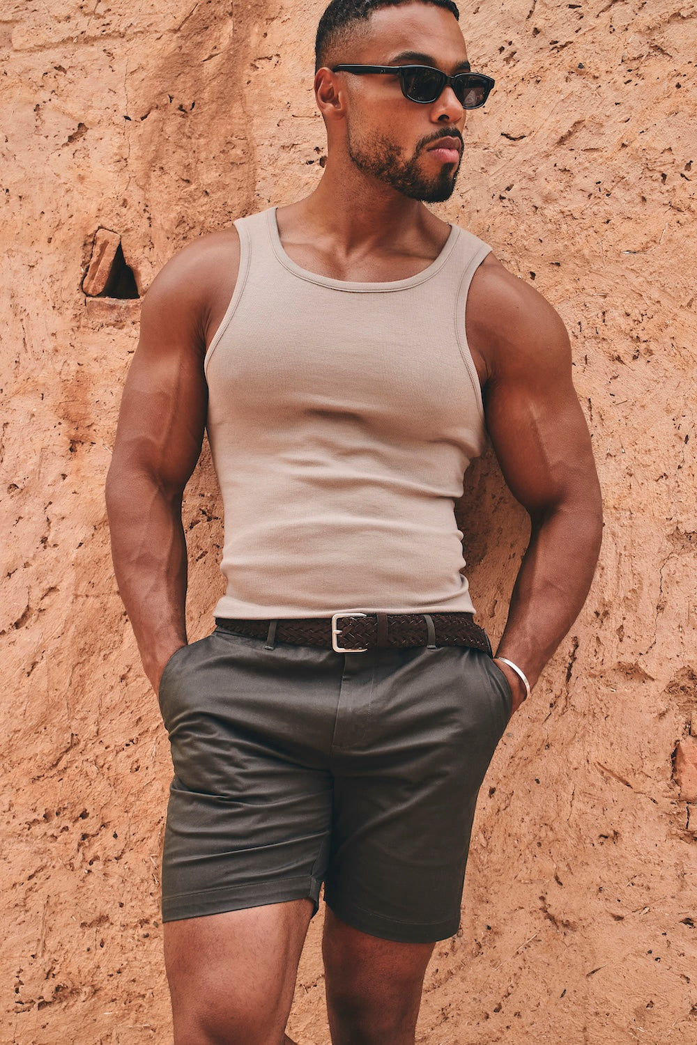 Athletic Fit Stretch Chino Shorts 7" in Dark Khaki