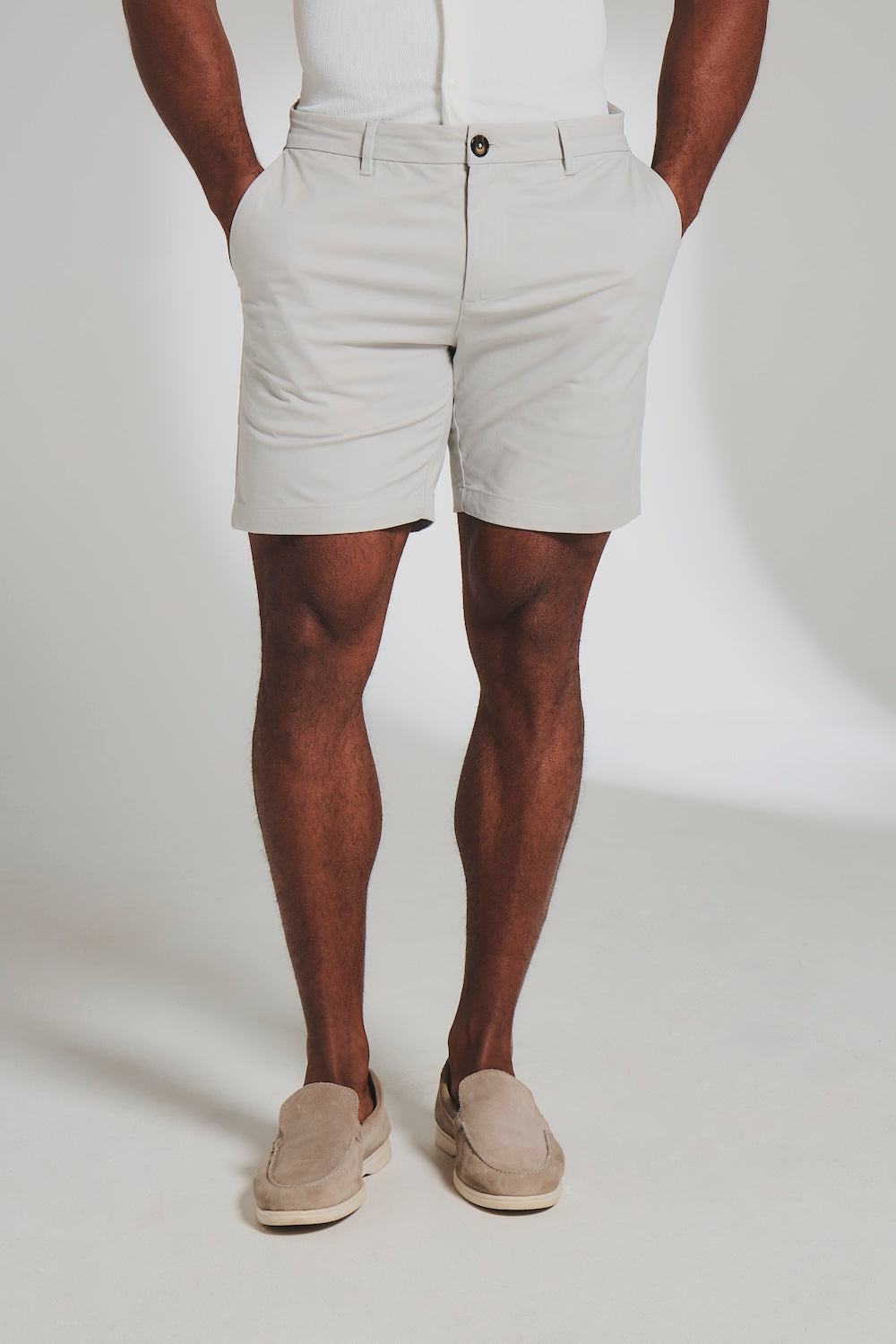 Athletic Fit Stretch Chino Shorts 7" in Dove Grey