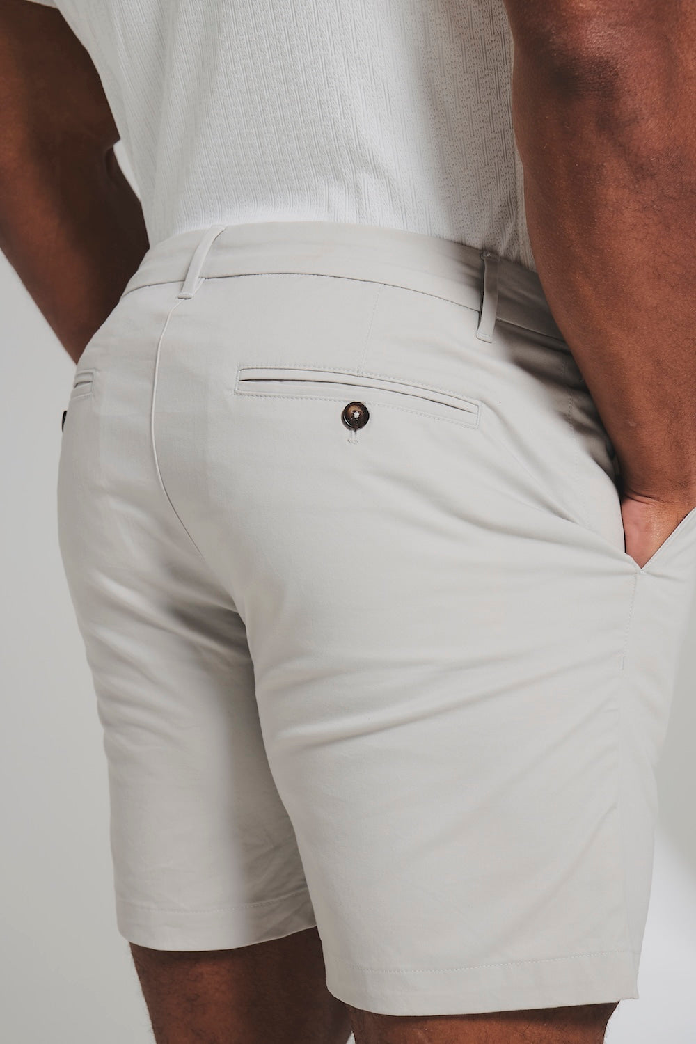 Athletic Fit Stretch Chino Shorts 7" in Dove Grey