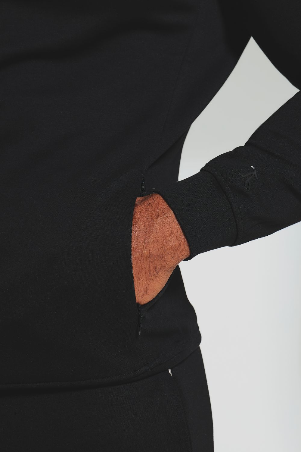 Interlock Hoodie Sweat in Black