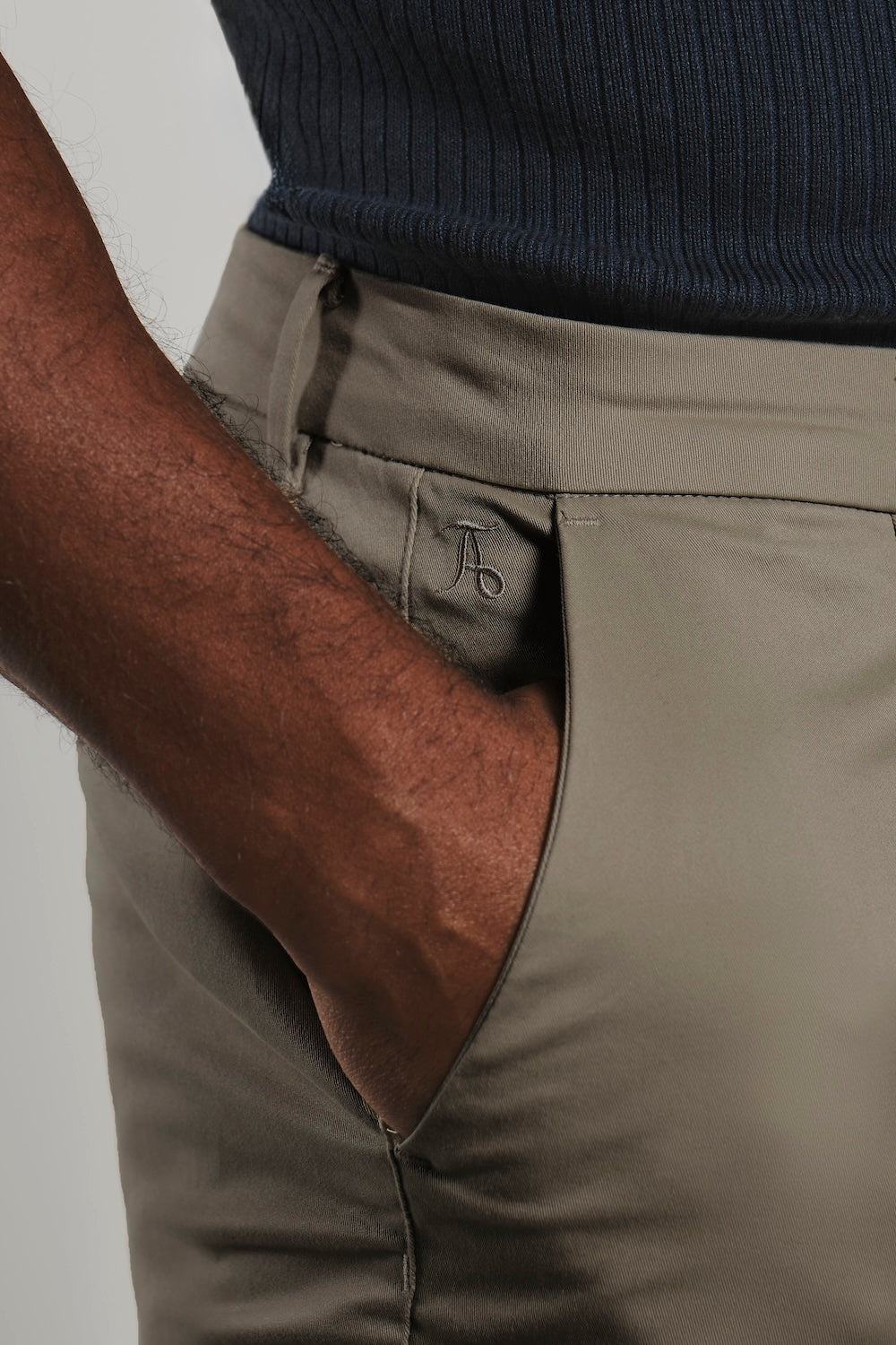 Athletic Fit Stretch Chino Shorts 5" in Stone