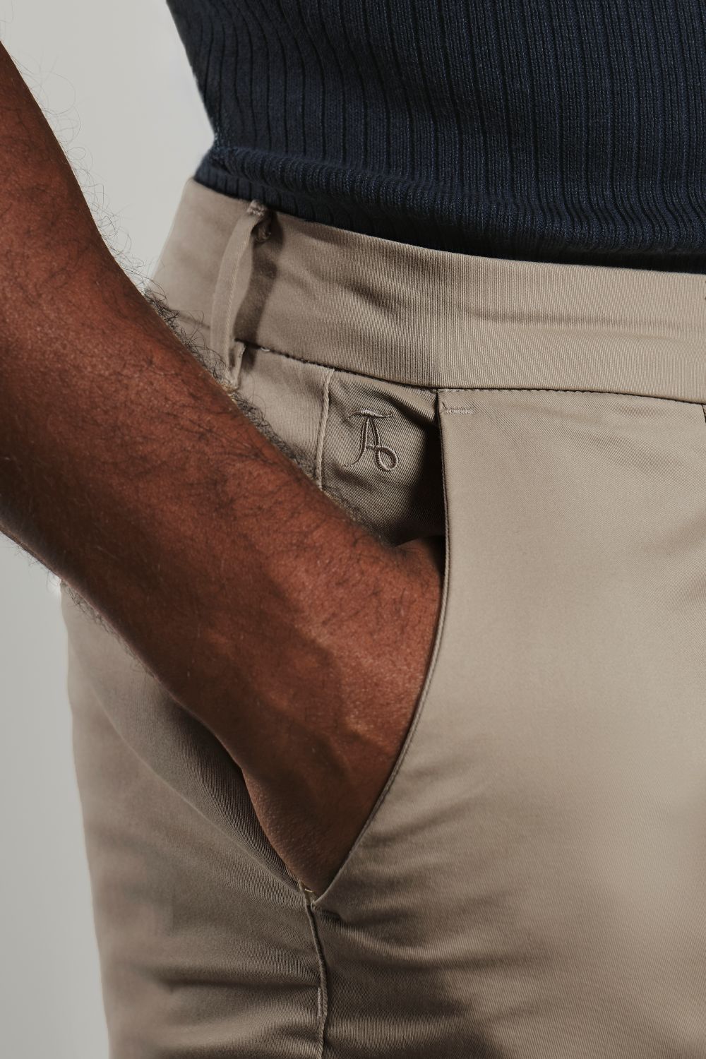 Athletic Fit Stretch Chino Shorts 5" in Stone