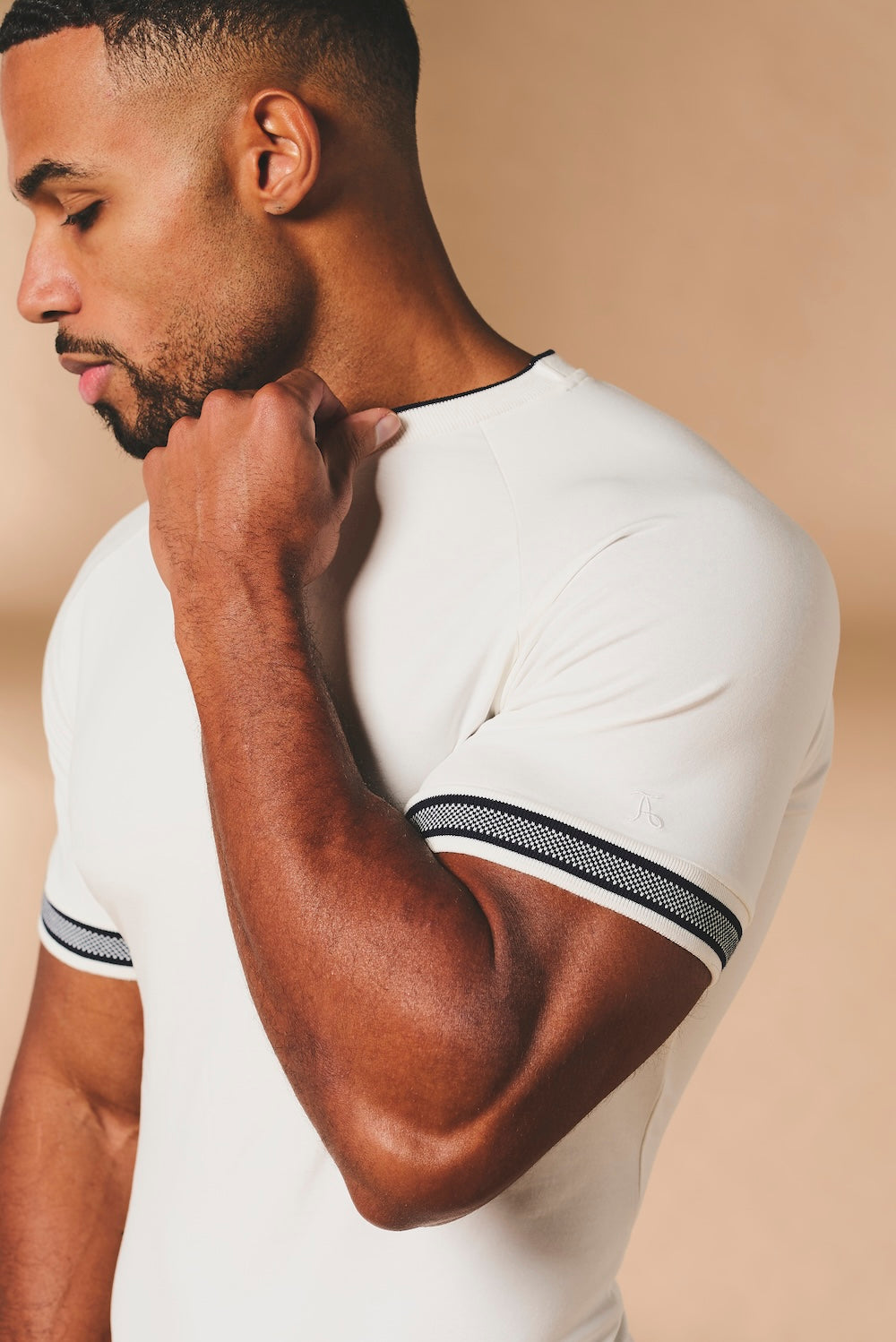 Tipped Fashion Fit T-Shirt in White and Navy - TAILORED ATHLETE - USA