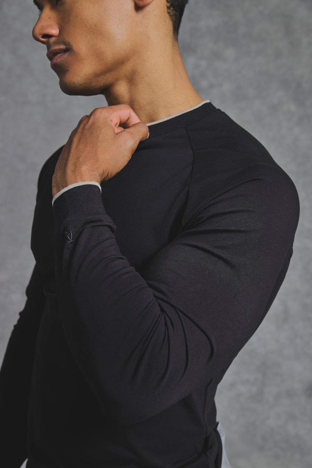 Tipped T-Shirt in Black - TAILORED ATHLETE - USA