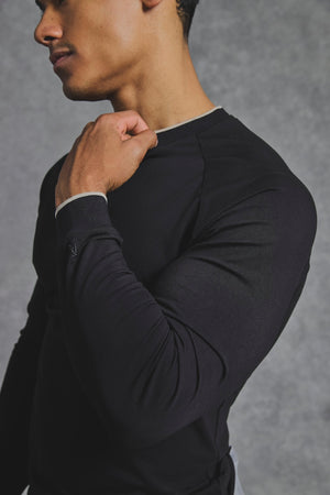 Tipped T-Shirt in Black - TAILORED ATHLETE - USA