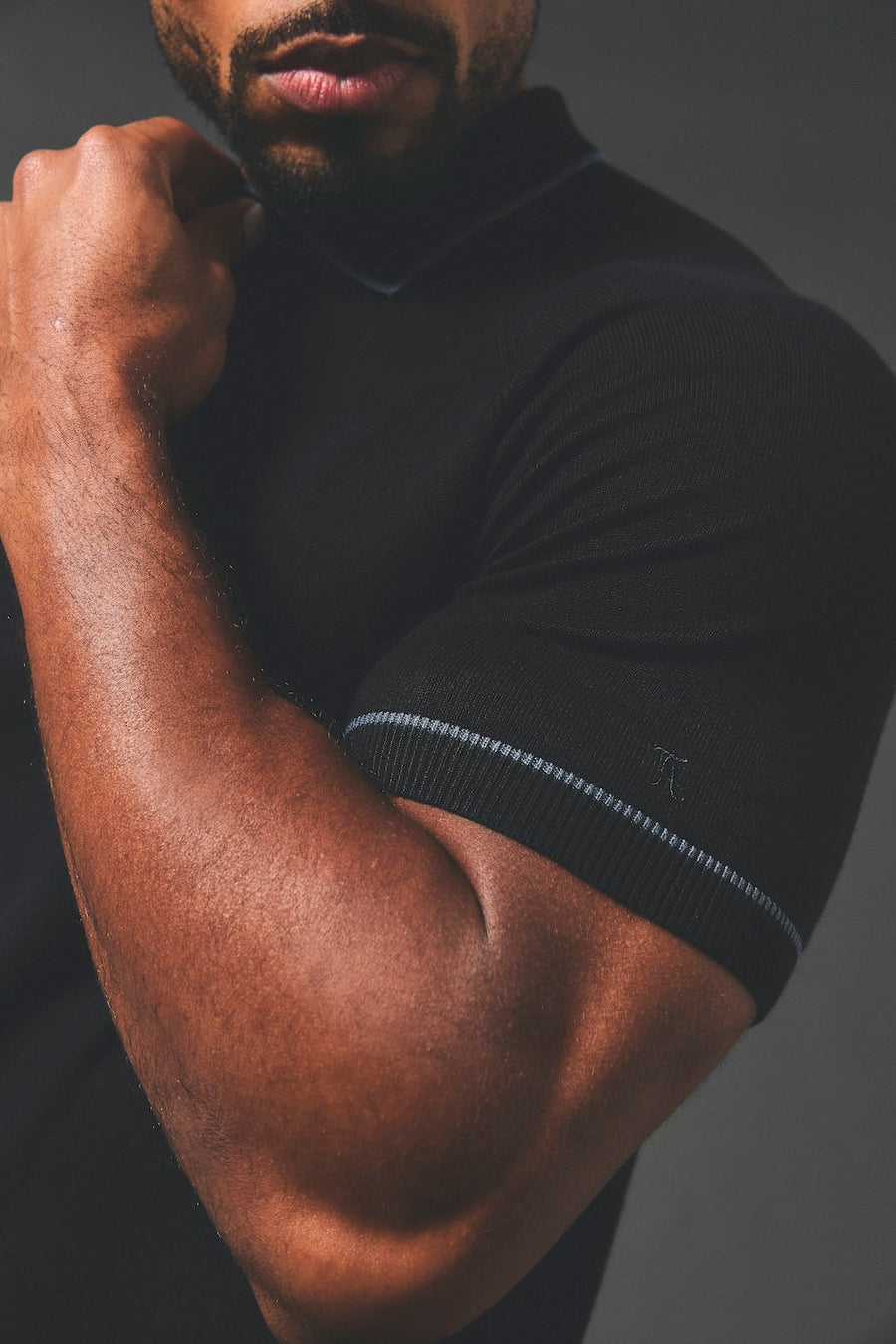 Tipped Knitted Zip Neck Polo Shirt in Black - TAILORED ATHLETE - USA