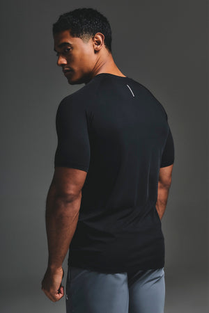 Training Top in Black - TAILORED ATHLETE - USA