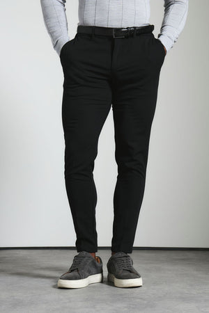 Athletic Fit Essential Pants in Black