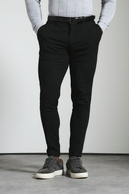 Athletic Fit Essential Pants in Black