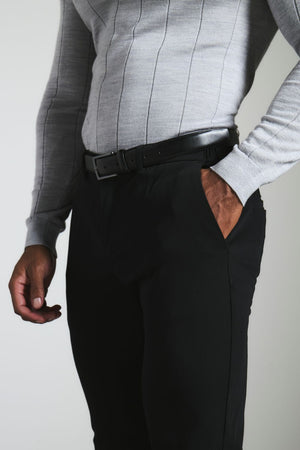 Athletic Fit Essential Pants in Black