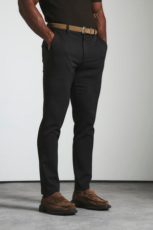 Athletic Fit Essential Pants in Dark Chocolate