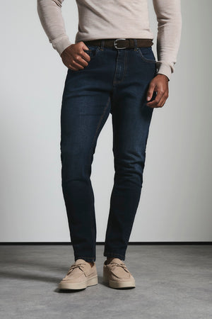 Athletic Fit Stretch Jeans in Dark Blue