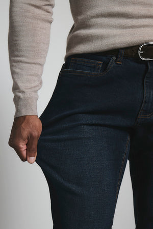 Athletic Fit Stretch Jeans in Dark Blue