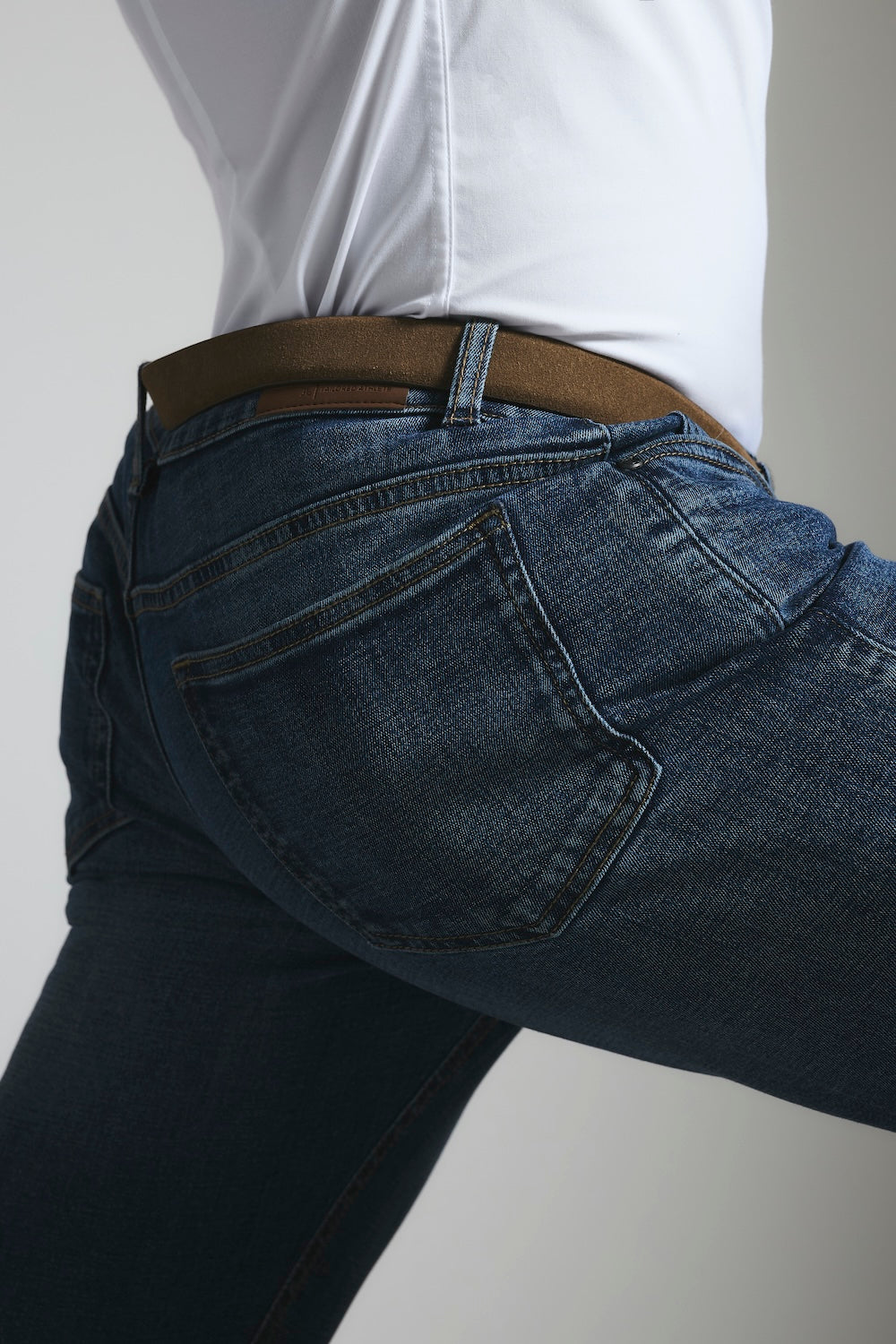 Athletic Fit Stretch Jeans in Mid Blue