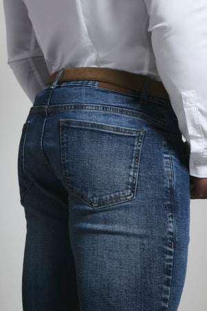 Athletic Fit Stretch Jeans in Mid Blue