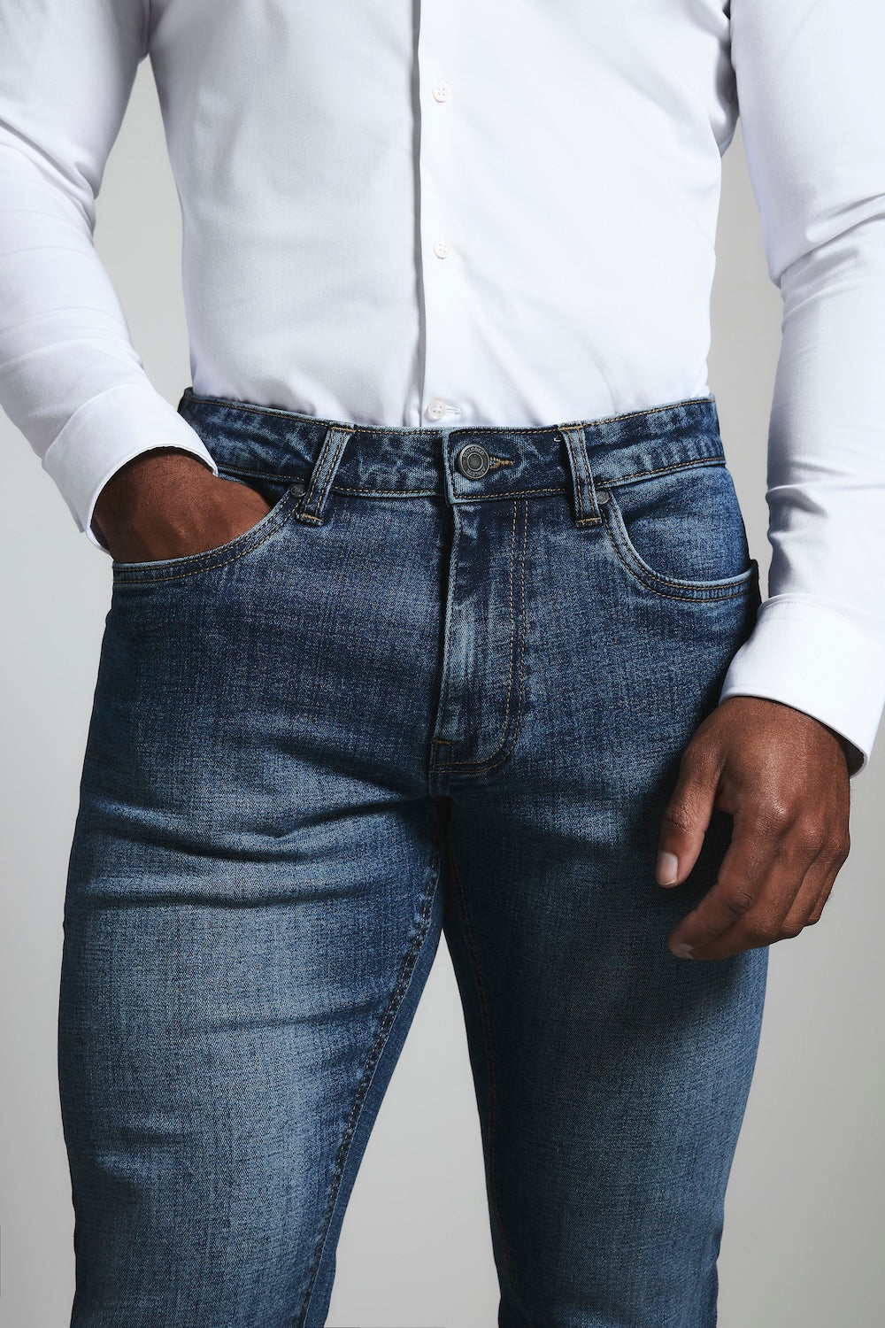 Athletic Fit Stretch Jeans in Mid Blue