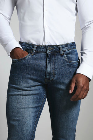 Athletic Fit Stretch Jeans in Mid Blue