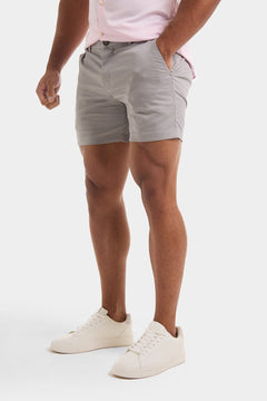 Athletic Fit Chino Shorts 5 in Pale Grey