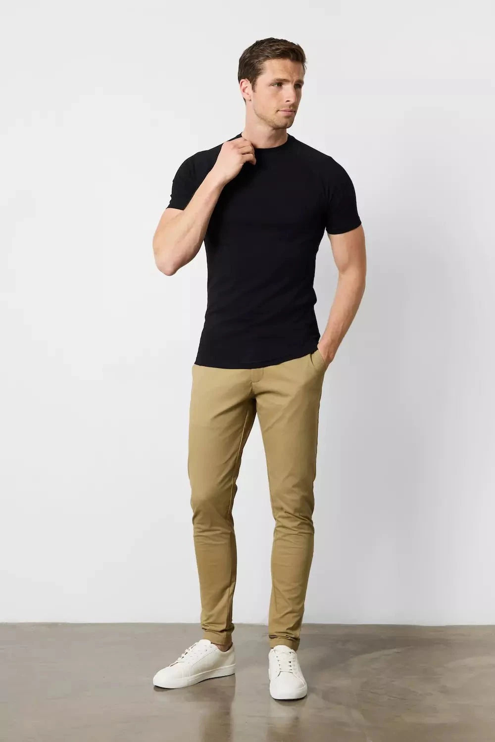 Athletic Fit T-Shirt in Black - TAILORED ATHLETE - USA