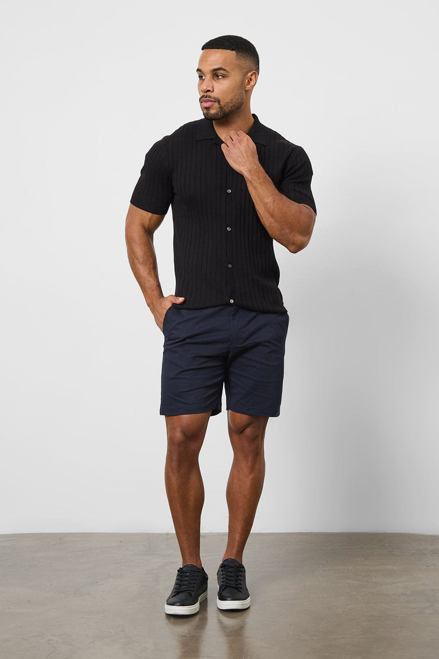 Athletic Fit Chino Shorts 7'' in Navy - TAILORED ATHLETE - USA