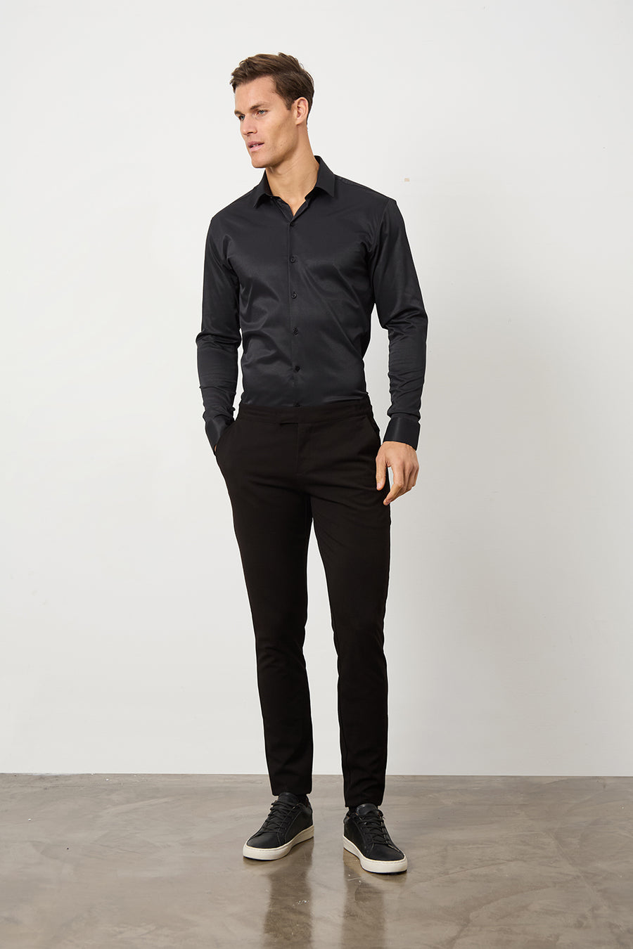 Defined Twill Shirt in Black - TAILORED ATHLETE - USA