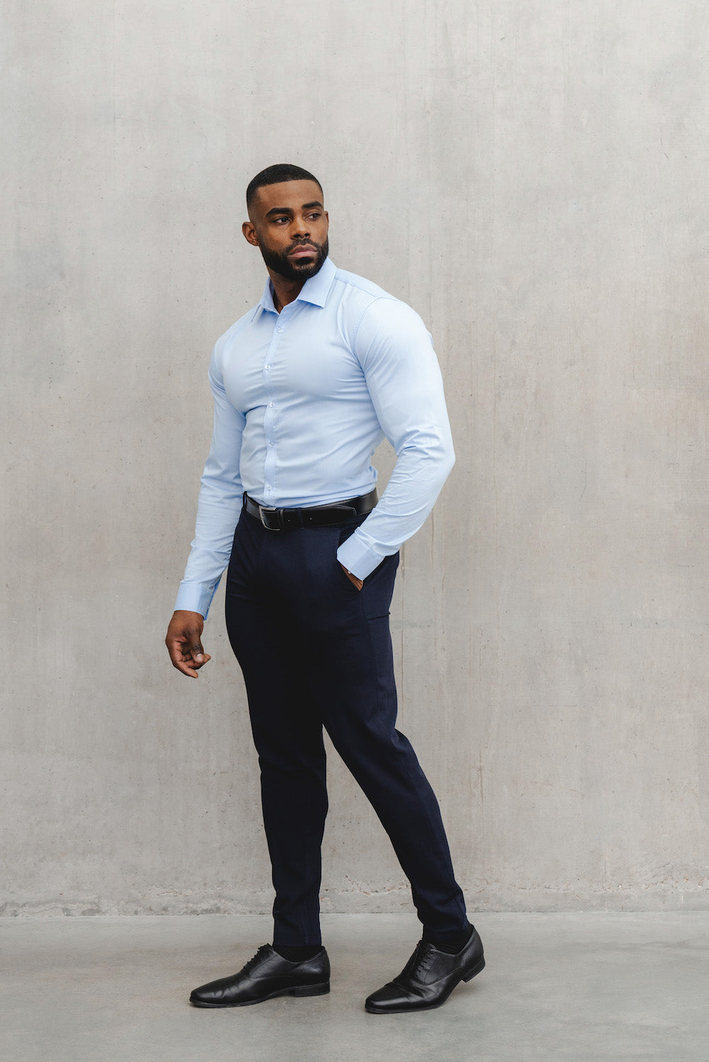 What colour pants go well with a light blue shirt for men? - Quora