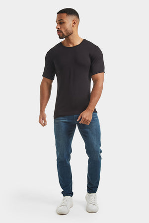 Fashion Fit T-Shirt in Black - TAILORED ATHLETE - USA